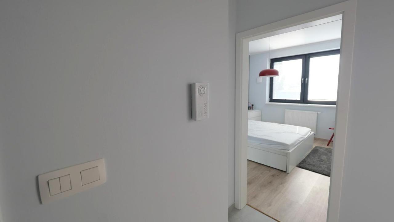 ברטיסלאבה Air-Conditioned, 2 Room Apartment With Terrace מראה חיצוני תמונה