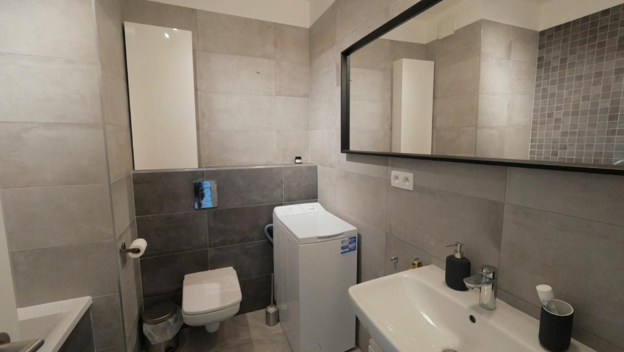 ברטיסלאבה Air-Conditioned, 2 Room Apartment With Terrace מראה חיצוני תמונה