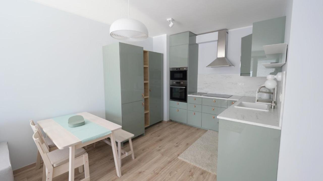 ברטיסלאבה Air-Conditioned, 2 Room Apartment With Terrace מראה חיצוני תמונה